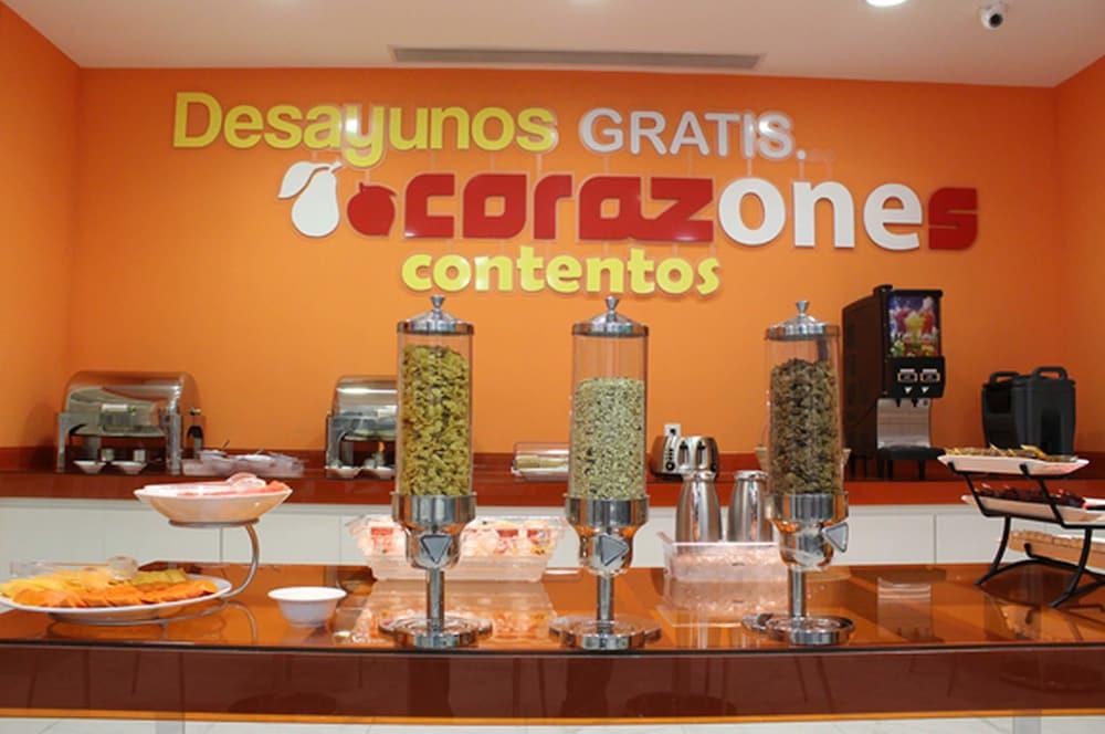 מלון ספופן One Guadalajara Periferico Poniente מראה חיצוני תמונה